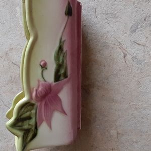 Beautiful vintage Hull pottery planter
